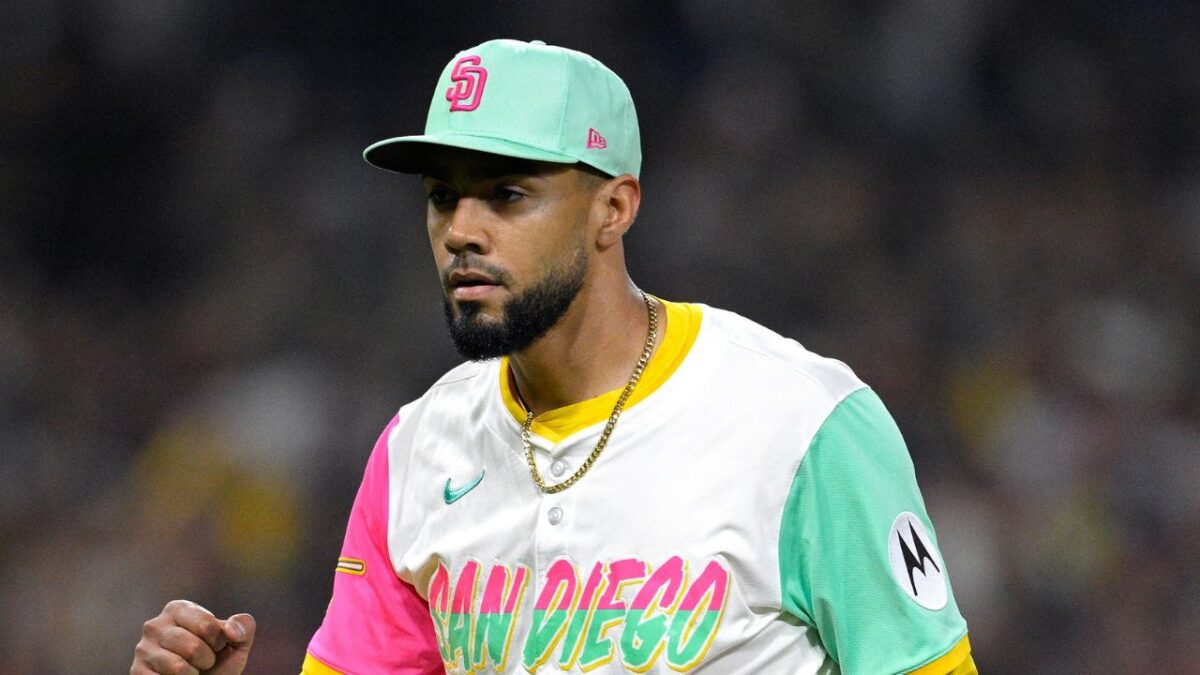 Padres' Robert Suarez SLAPPED with 3-Game Suspension for Hitting Shohei Ohtani by Pitch 2 Robert Suarez