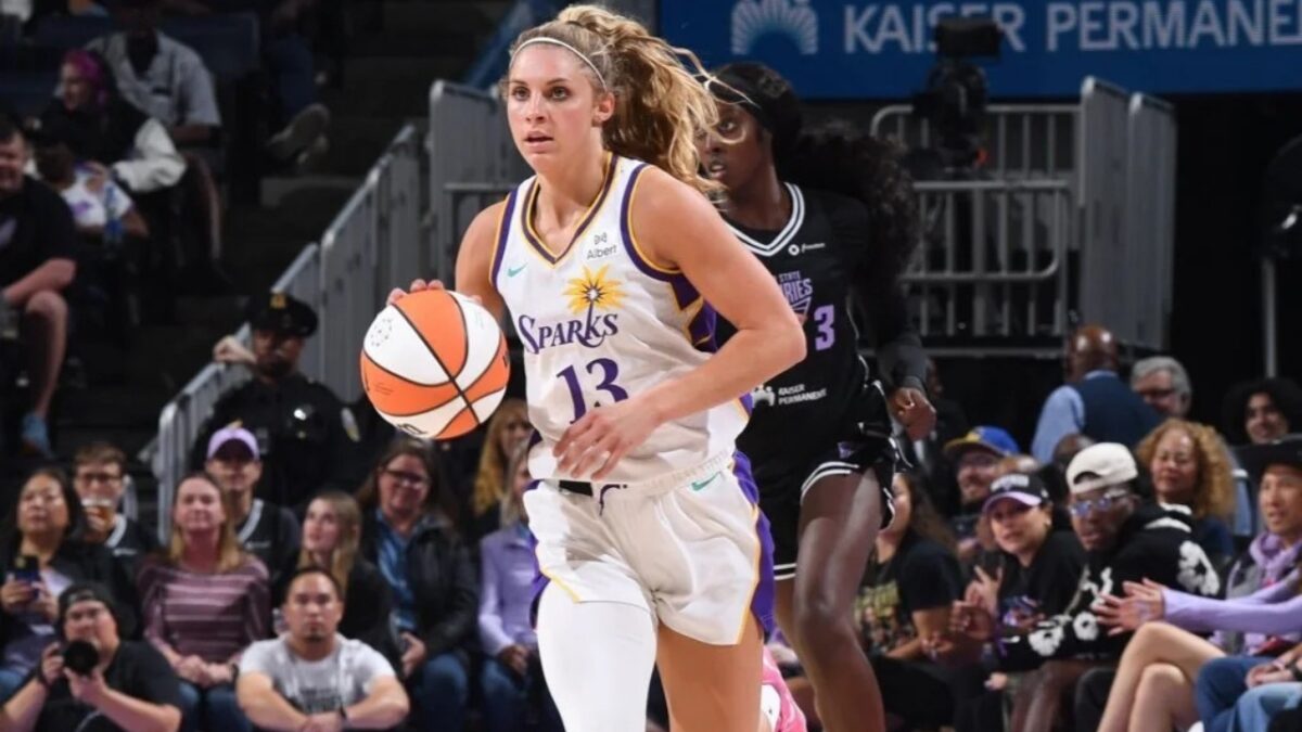 Kelsey Plum and Rickea Jackson Bark Back at Heckling Bettor's Demands During Game 1 Sparks rookie Sarah Ashlee Barker