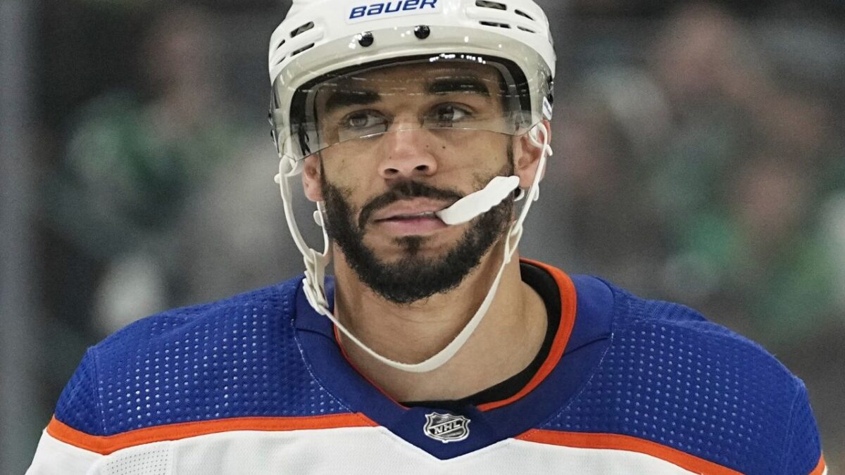 Evander Kane's Ex-Wife Anna Takes BRUTAL Shots at Him Following Trade to Canucks 4 Evander Kane