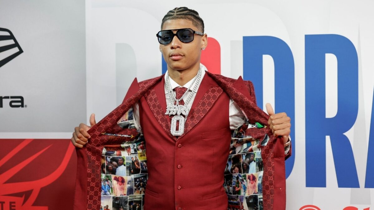 Fans Go Wild over Pelicans Rookie Jeremiah Fears Rocking No. 0: "Top 10 Selling Jerseys" 1 Jeremiah Fears 1