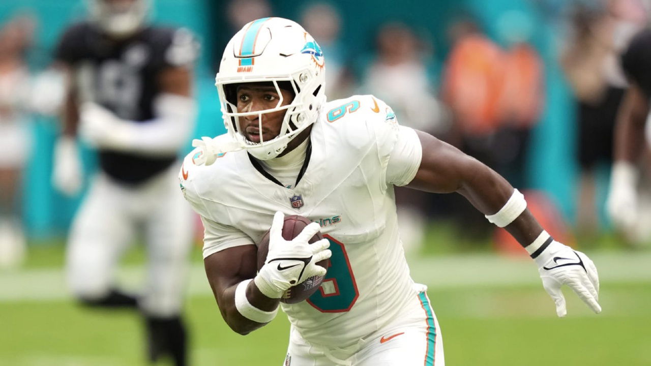 Jonnu Smith Takes Shots at Dolphins for Trading Him to Steelers after Pro Bowl Season: “That One Stung”
