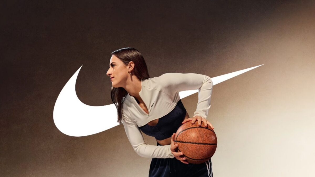 Lisa Bluder Motivated Caitlin Clark Using Phil Jackson's Tactics For Michael Jordan 1 Caitlin Clark