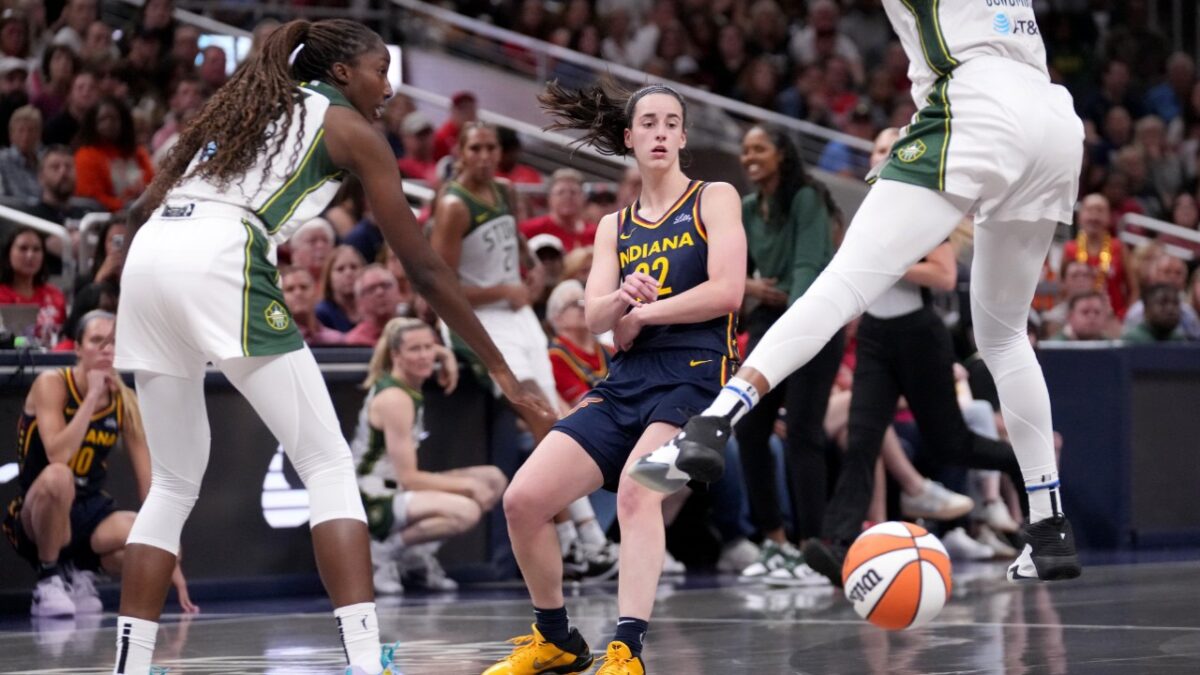 3 Ways Caitlin Clark Helps Fever's Championship Dreams Despite Recent Criticism 2 Caitlin Clark's electric passing usually leads to wins