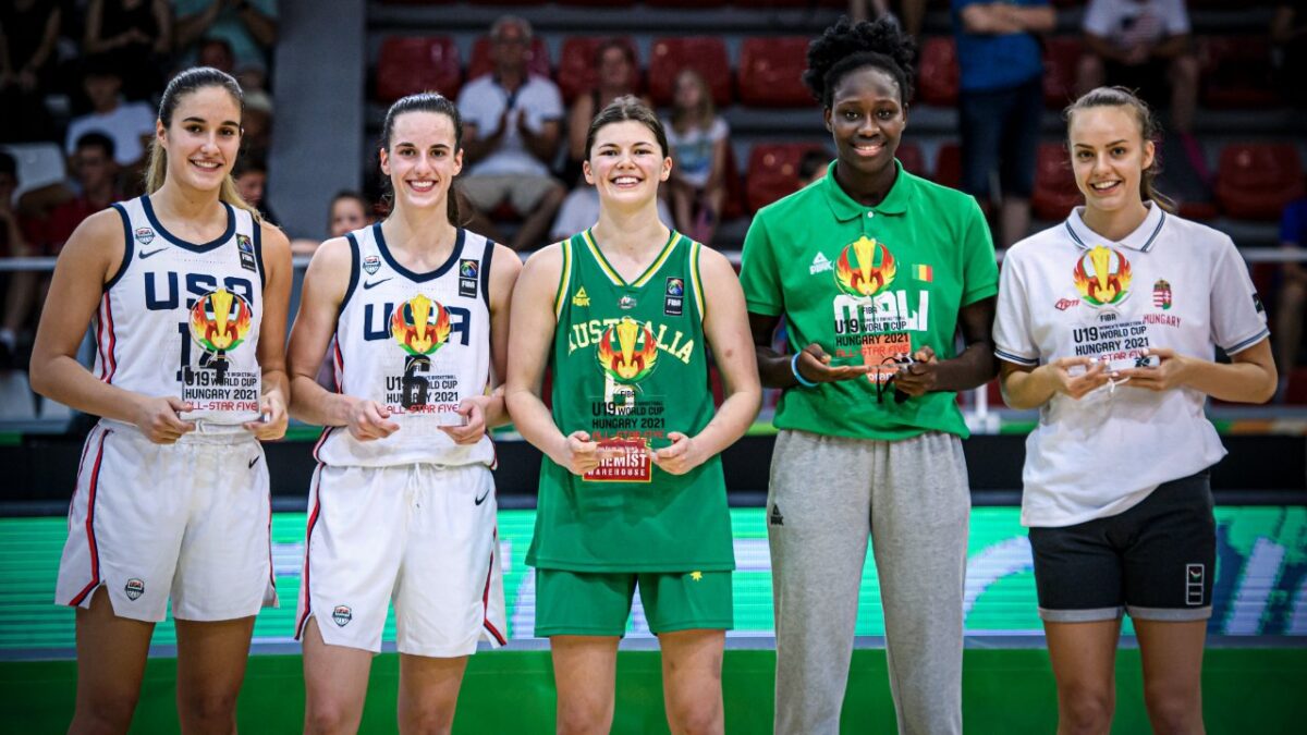 Sonia Citron alongside Caitlin Clark at the 2021 U-19 World Cup