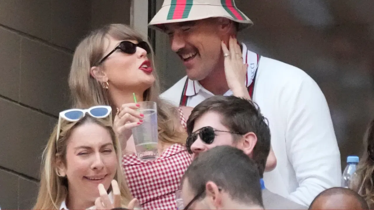Modern Family Star Makes Honest Admission About Taylor Swift’s Public Relationship with Travis Kelce
