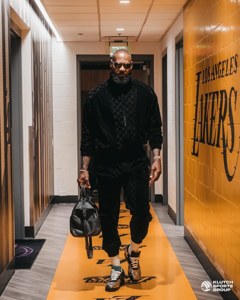 Dave Portnoy Deems LeBron James' 7 Lakers Seasons 'A Total Failure' In Latest Rant 1 LeBron James Lakers raw