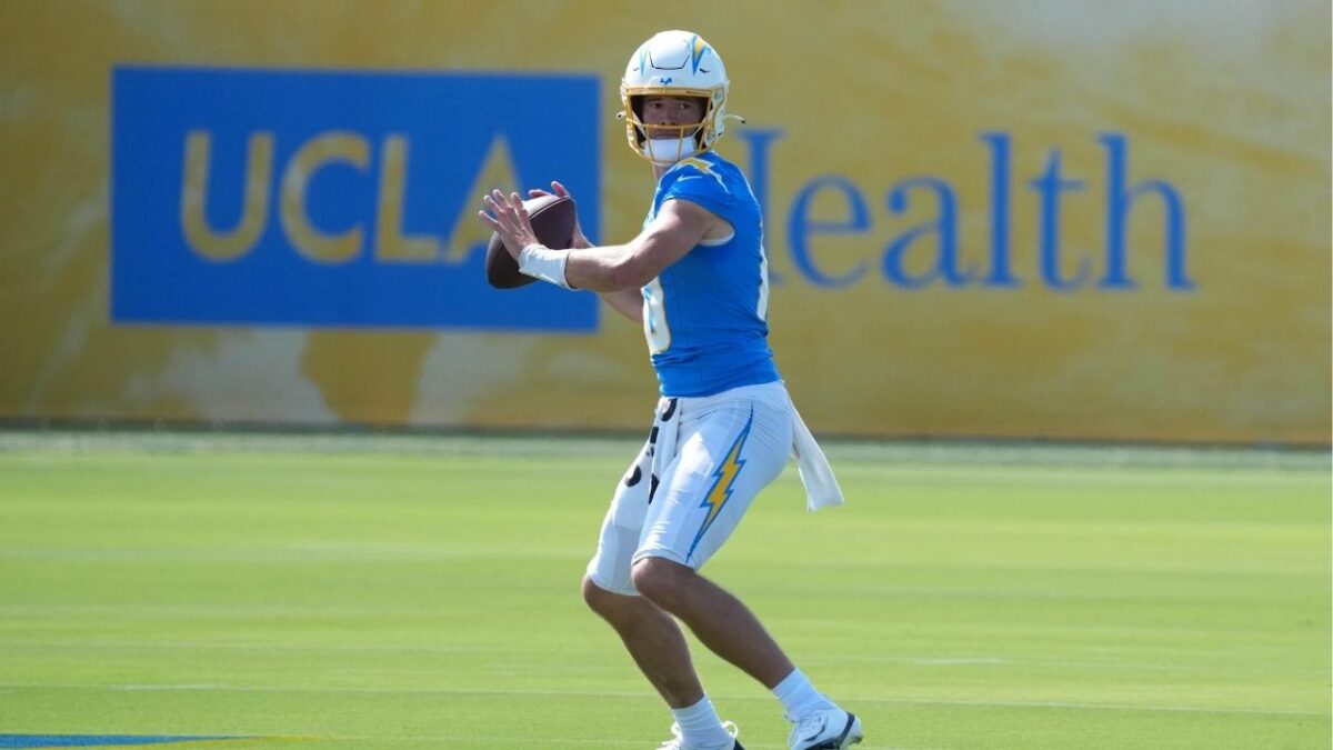 Justin Herbert Sports Red-Tinted Contacts at Camp to Boost On-Field Vision 1 Justin Herbert
