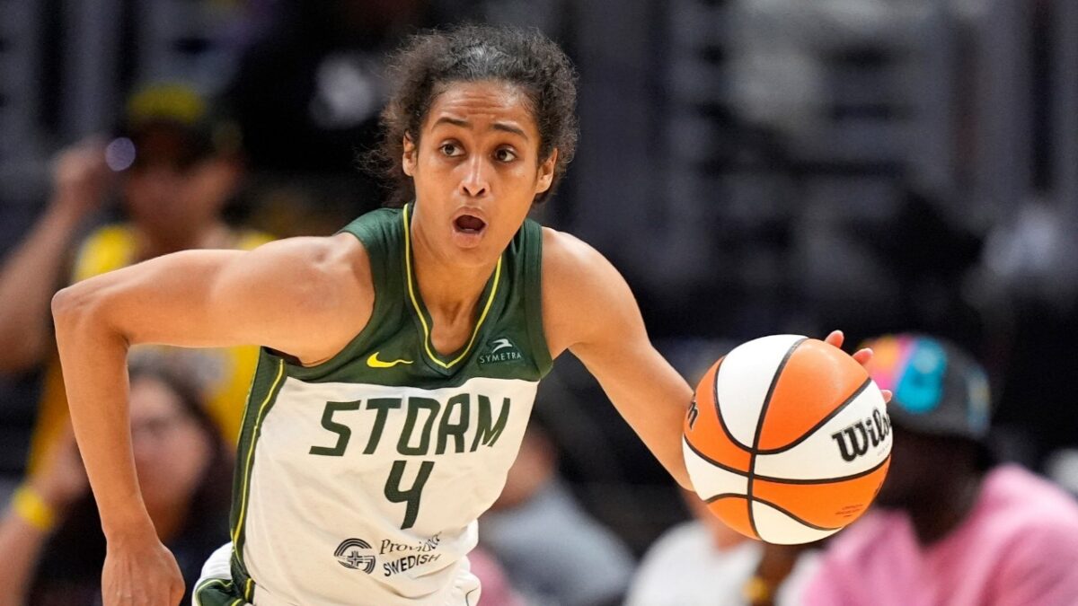 Skylar Diggins Creates WNBA History In All-Star Game 1 Skylar Diggins