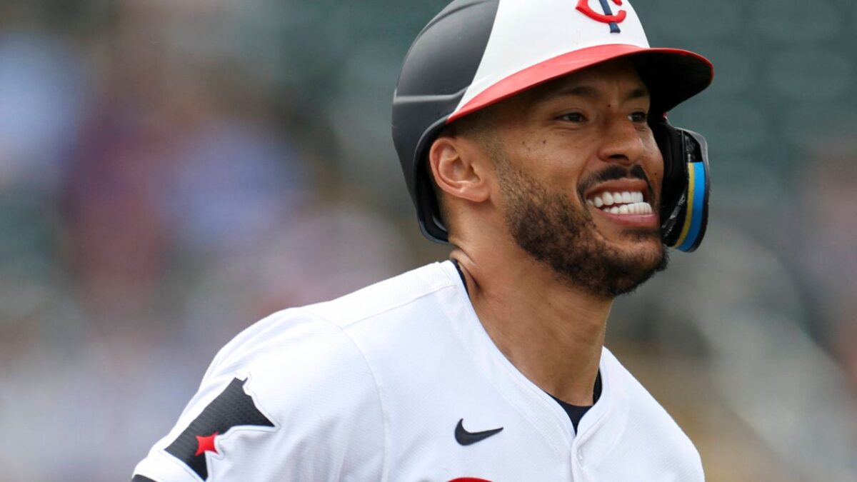 WATCH: Dodgers Fans Throw in 'CHEATER' Chants at Carlos Correa in 5-2 Win over Twins 1 Carlos Correa