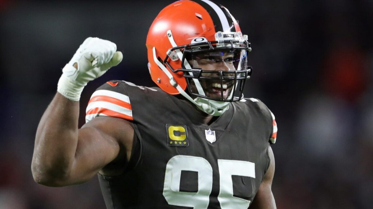 (Video) Myles Garrett’s Browns Hit a Bump During Jaw-Dropping Helmet Reveal