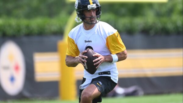 Steelers Safety Wants Aaron Rodgers to Be in Conversation as One of the Best Quarterbacks in NFL