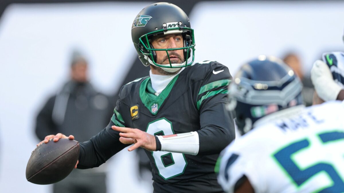 Steelers Safety Wants Aaron Rodgers to Be in Conversation as One of the Best Quarterbacks in NFL