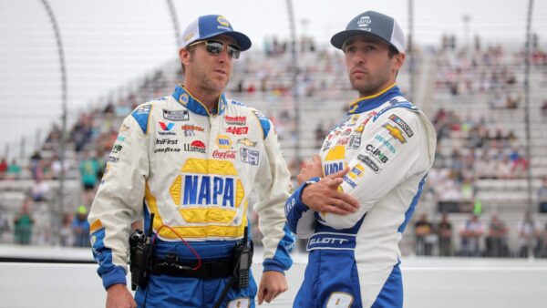 Chase Elliott Breaks Silence on Controversy over Alan Gustafson’s Dover Pit Call That Cost Him the Win