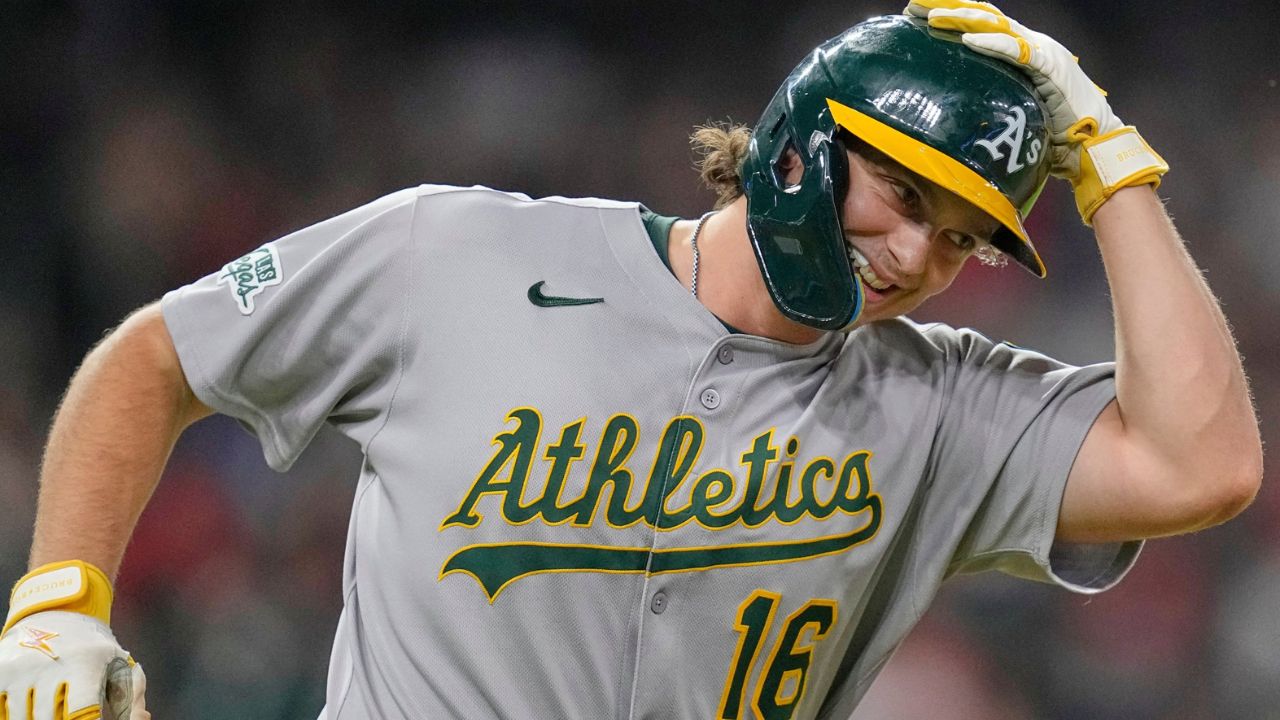 Nick Kurtz’s Incredible 4 Home Run Game Against Astros Stuns Fans: “Absolute Beast”