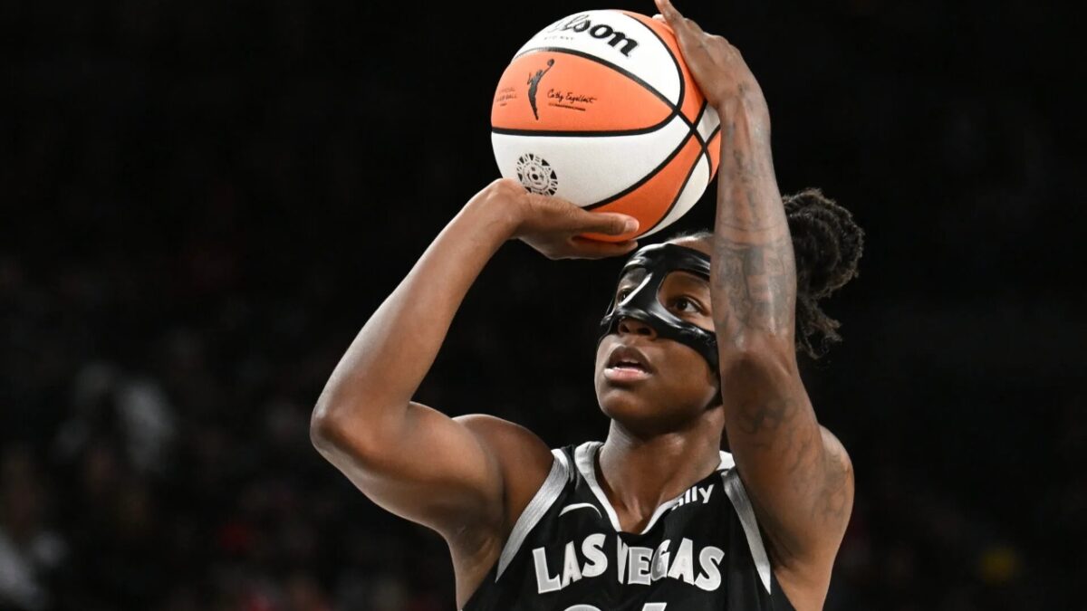 A'ja Wilson's Viciously Shoving Kayla McBride Stuns Fans: "Test Her for HGH" 1 Jewell Loyd's 0-10 shooting did not help Aces