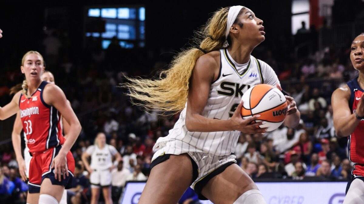 Angel Reese Takes Possible Shot After Candace Parker-Aliyah Boston Clip Goes Viral 1 Angel Reese scored 22 points in loss to Mystics