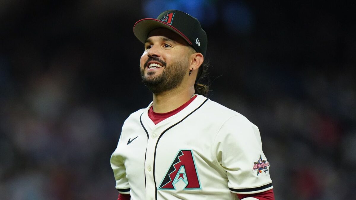 Mariners Acquiring 2X All-Star Eugenio Suarez Through Trade From D-Backs Sends MLB Fans Into Frenzy: ”Seattle Is Back Baby” 2 Eugenio Suarez