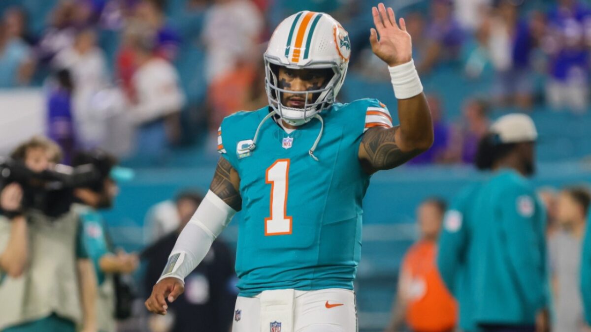 (Video) Donald Trump’s Hilarious Pronunciation of Dolphins QB Tua Tagovailoa’s Name 1 (Video) Donald Trump’s Hilarious Pronunciation of Dolphins QB Tua Tagovailoa’s Name