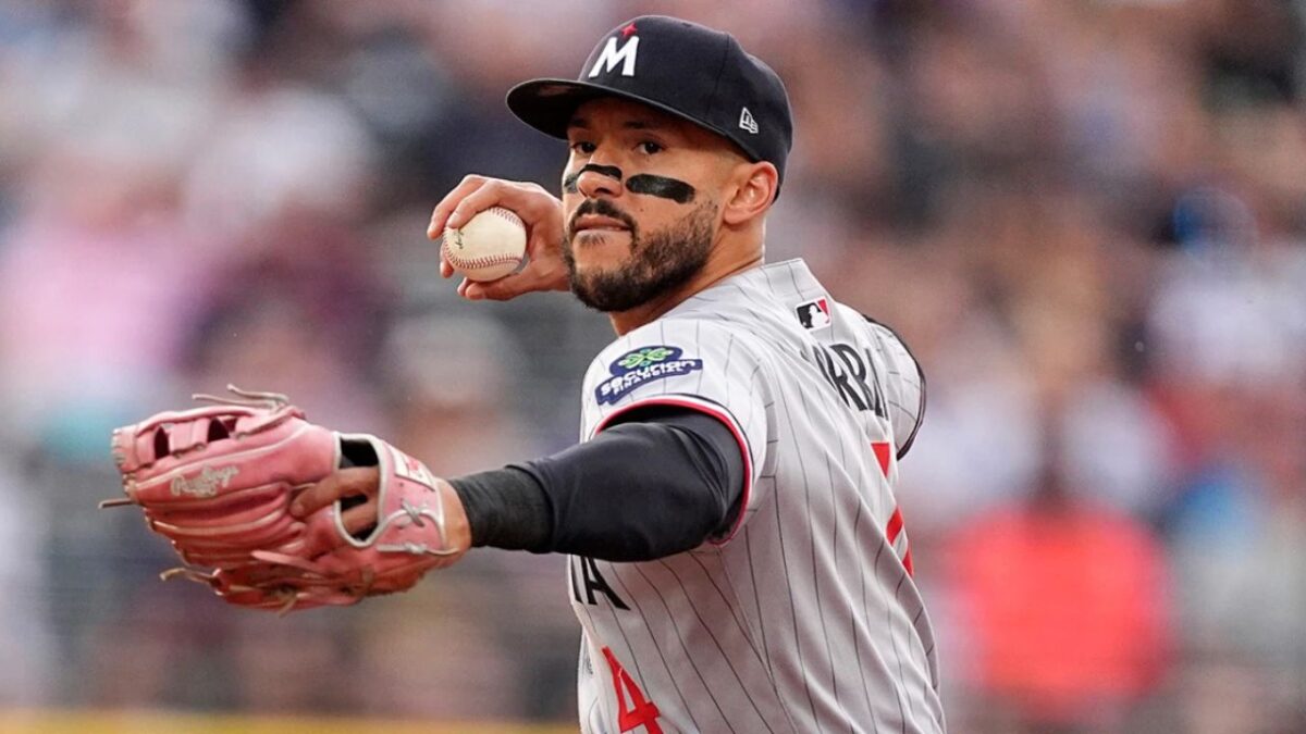 Carlos Correa Shares 'Electric' Message Following SHOCKING Trade Back to Astros From Twins 1 Carlos Correa