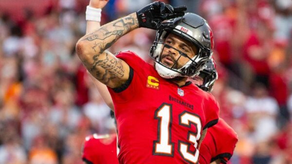 Mike Evans Impresses in Camp as He Enters Year 12 With Buccaneers
