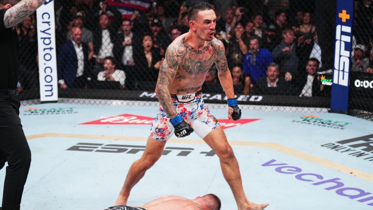 Fans Brutally Mock MMA Fighter Trying to Recreate 'Max Holloway Moment' and Failing 1 Max Holloway vs. Justin Gaethje at UFC 300