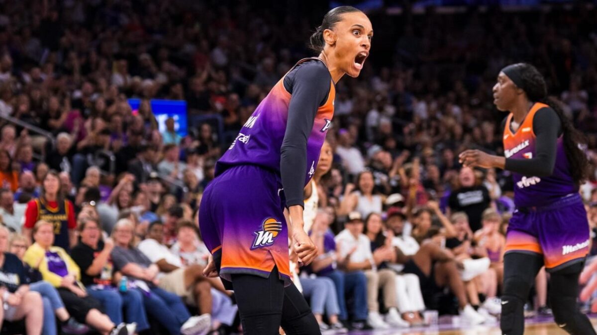 DeWanna Bonner was chirping in blowout win