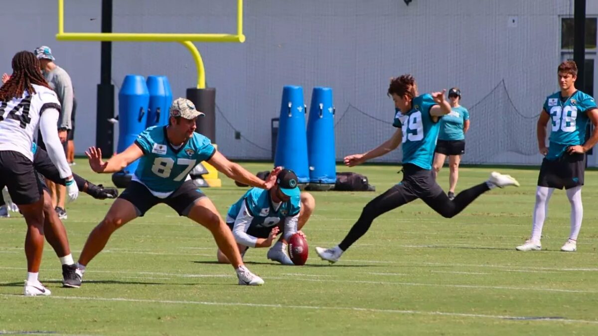 (Video) Jaguars' Cam Little Creates Preseason History by Drilling a 70-Yard Field Goal Against Steelers