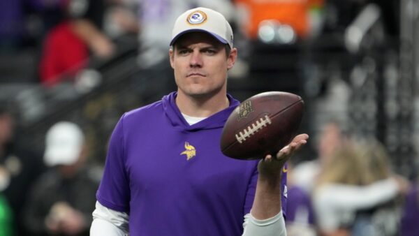 Male Cheerleader the Reason Behind Multiple Vikings Fans Canceling Their Season Tickets