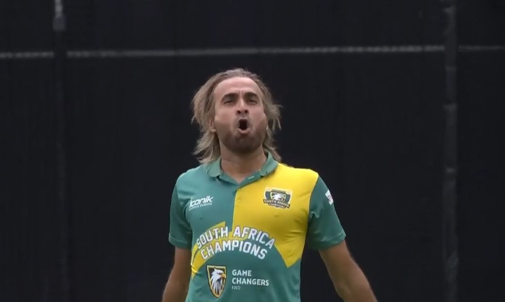 Imran Tahir's Son the Reason Behind His Iconic Viktor Gyokeres Celebration 1 Imran Tahir celebrates a wicket at World Championship of Legends
