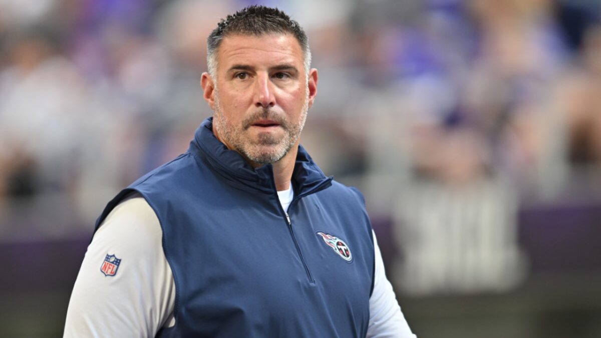 (Video) Patriots HC Mike Vrabel Lashes out at Reporter for Questioning Stefon Diggs' Week 1 Readiness