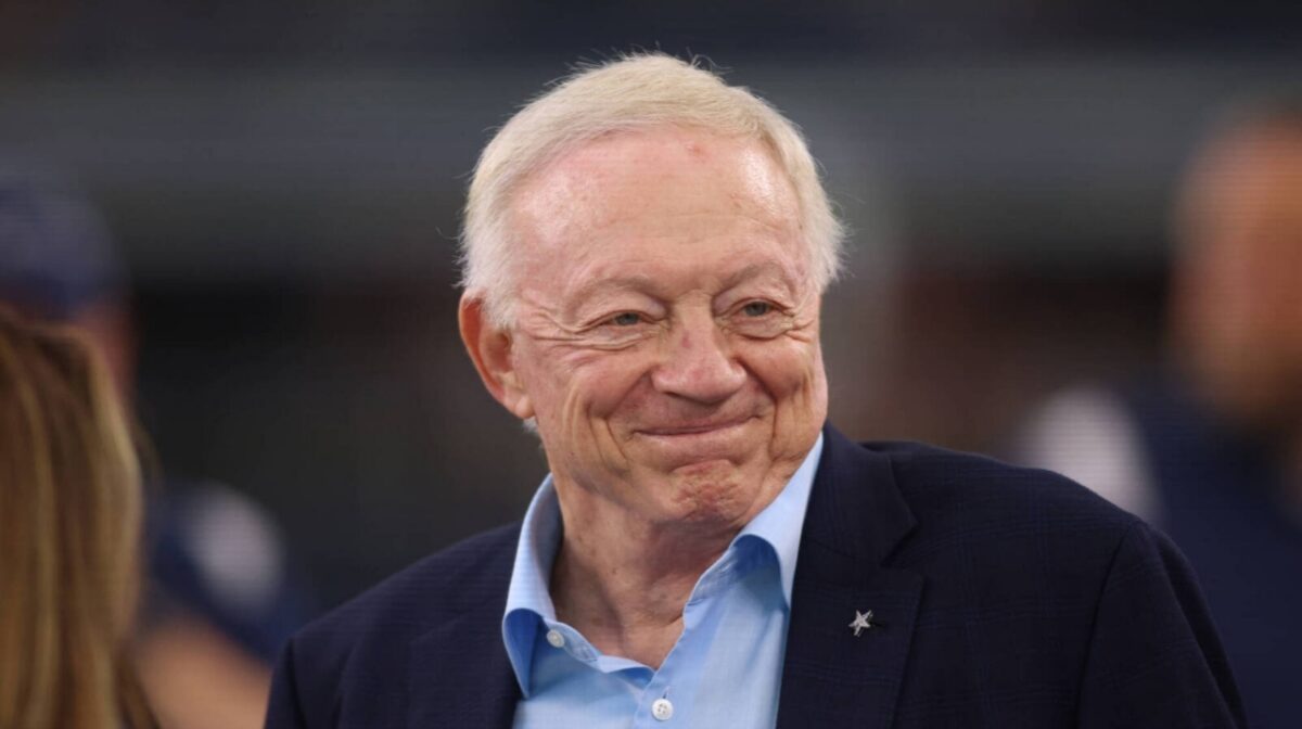 Ex-Super Bowl Champion Disrespects Cowboys, Claiming They Play For "Entertainment Purposes Only"