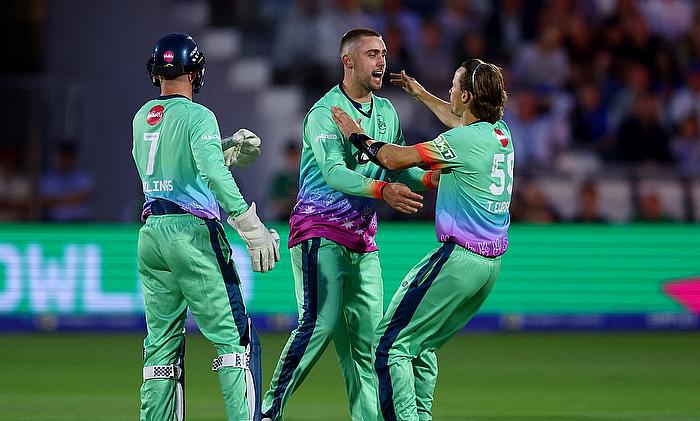(Video) Jordan Cox Sets the Hundred on Fire by Smashing 4 Sixes in 5 Balls 1 Oval Invincibles celebrating a wicket during the Hundred.