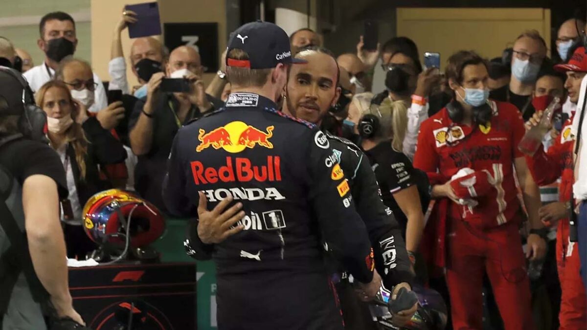 Lewis Hamilton congratulating Max Verstappen on 2021 title win (via Motorsport)