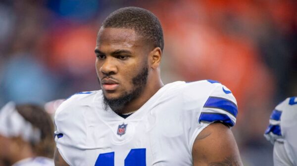 Micah Parsons Dissociates Himself from Cowboys on Social Media After Jerry Jones’ Fiery Claims About Ongoing Contract Fiasco