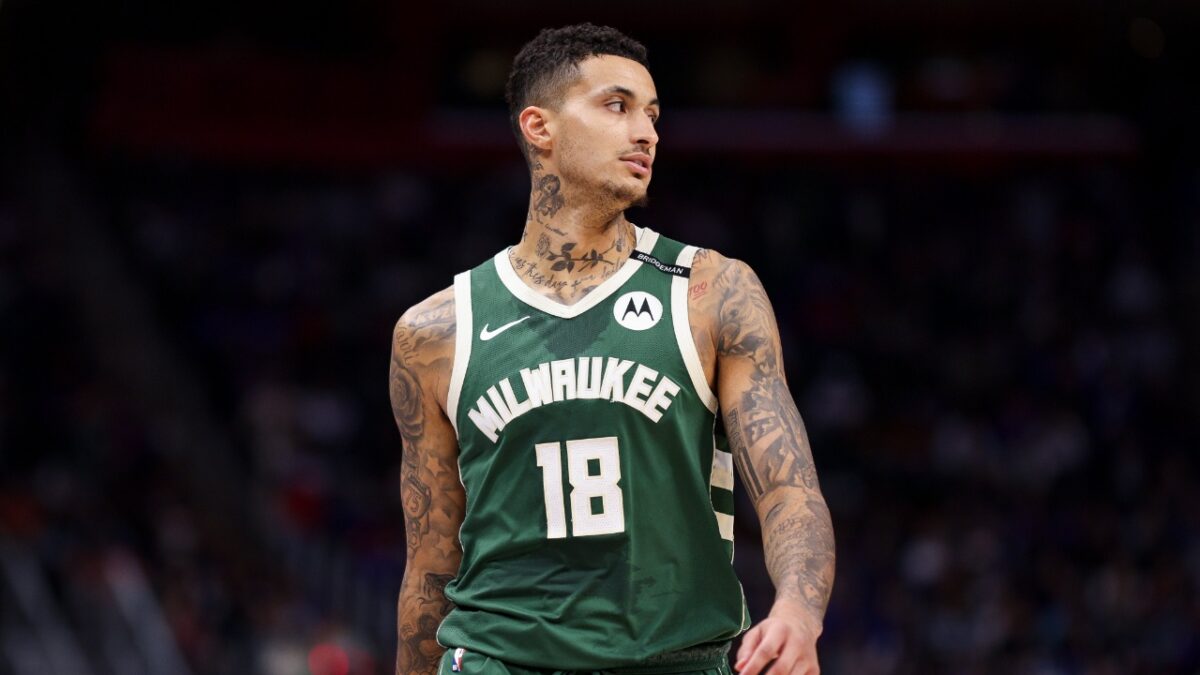 Kyle Kuzma Bricking Shots Against Filipino Kids Leaves Fans in Splits: "Poor Giannis Lmao" 1 Bucks expect Kyle Kuzma to help them win a title