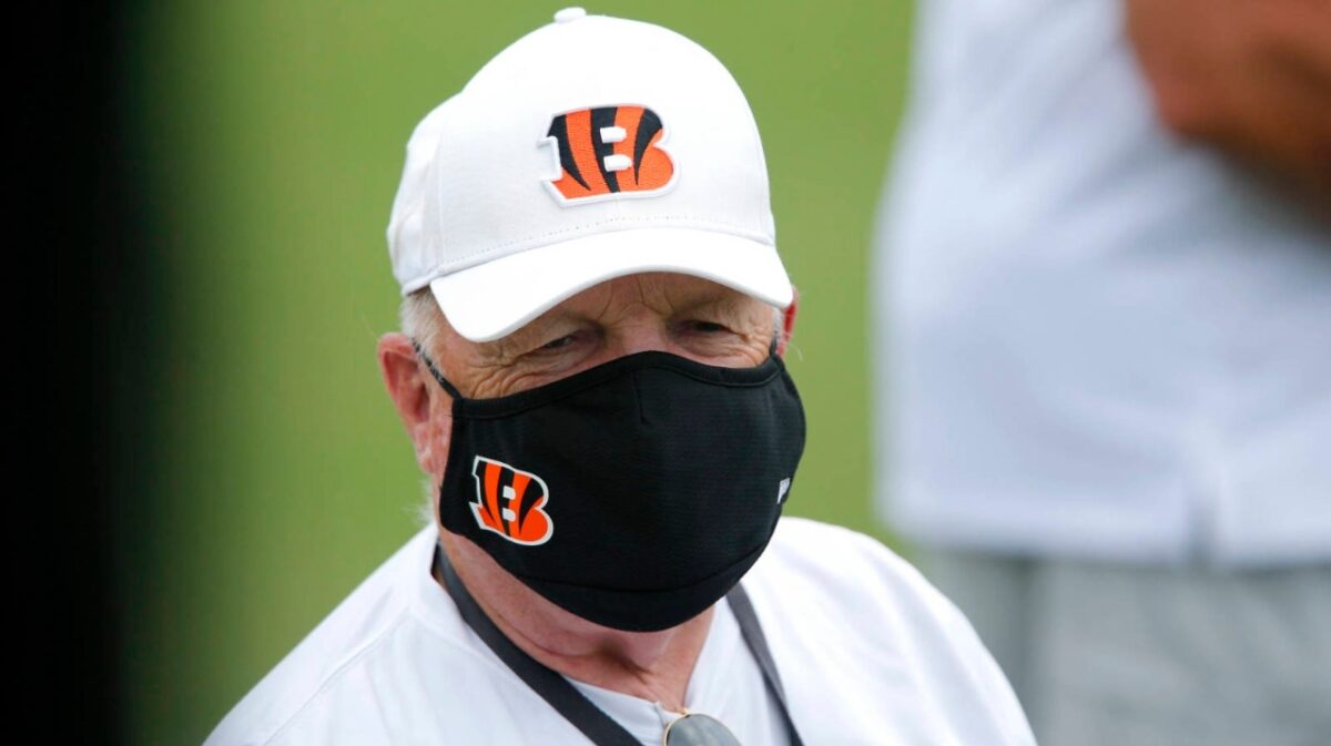Boomer Esiason’s Reaction Highlights Bengals’ ‘Cheap’ Frugal Ring of Honor Invite 1 Boomer Esiason’s Reaction Highlights Bengals’ ‘Cheap’ Frugal Ring of Honor Invite