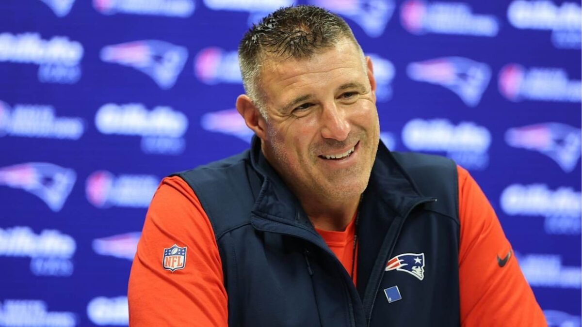 Patriots Coach Mike Vrabel Issues Warning Over Team News Leaks 1 Mike Vrabel
