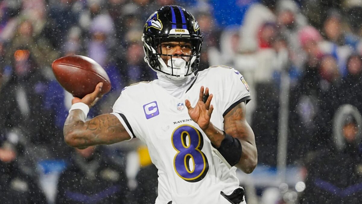 (Video) Lamar Jackson's Questionable Gesture Towards a Commanders Fan Goes Viral 1 (Video) Lamar Jackson's Questionable Gesture Towards a Commanders Fan Goes Viral