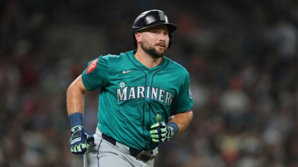 Cal Raleigh Breaking Single-Season Record for Most Home Runs by Catcher Sends MLB Fans into Frenzy: “Give This Man the MVP”