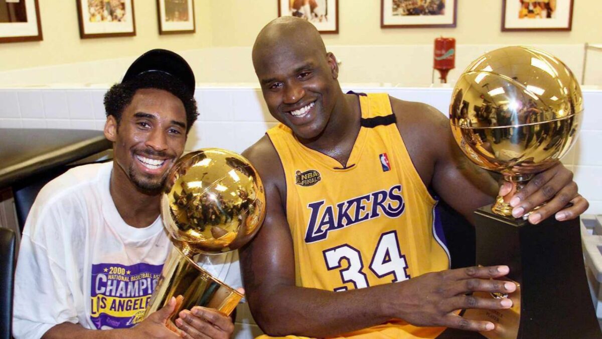 Shaquille O'Neal Roasts Former Kings Star With Throwback to Lakers' Dominating Days 1 Kobe Bryant and Shaquille O'Neal were dominant in the early 2000s
