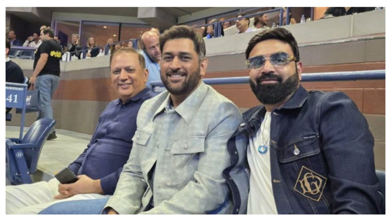 MS Dhoni at US Open Sparks Buzz as Hookah Controversy Returns to Spotlight
