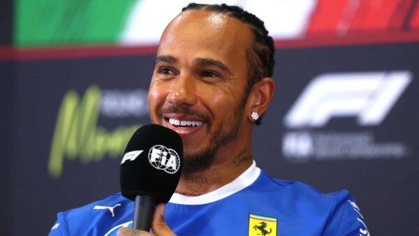 Lewis Hamilton (via Getty Images)