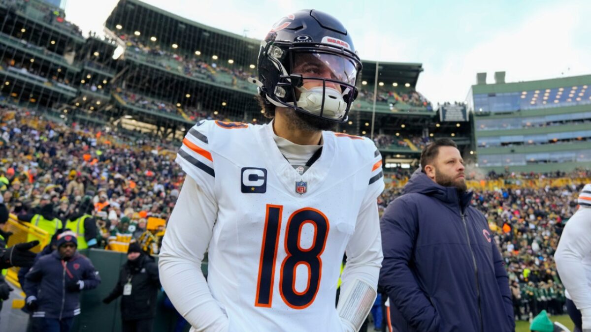 Caleb Williams Blowing up an 11-Point Lead in 4th Quarter Against Vikings Doesn't Sit Well With Bears Fans - "He Is Not the Guy"
