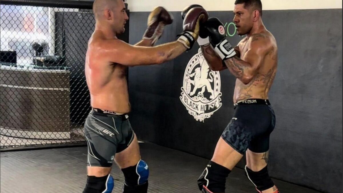 Alex Pereira training with Sean Strickland