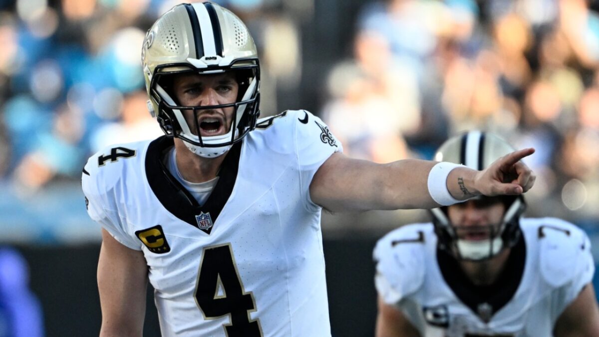 Former QB Derek Carr Leaves Door Open for NFL Comeback After Surprise Retirement
