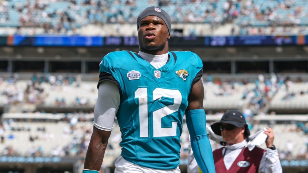 Travis Hunter Called for Game-Losing Pass Interference Enrages Dave Portnoy and Fans - "This Ref Should be Fired" 1 Travis Hunter looking to clean up mistakes on defense