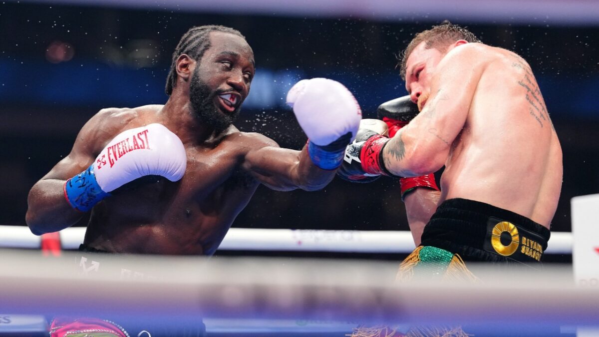 Terence Crawford beats Canelo Alvarez 