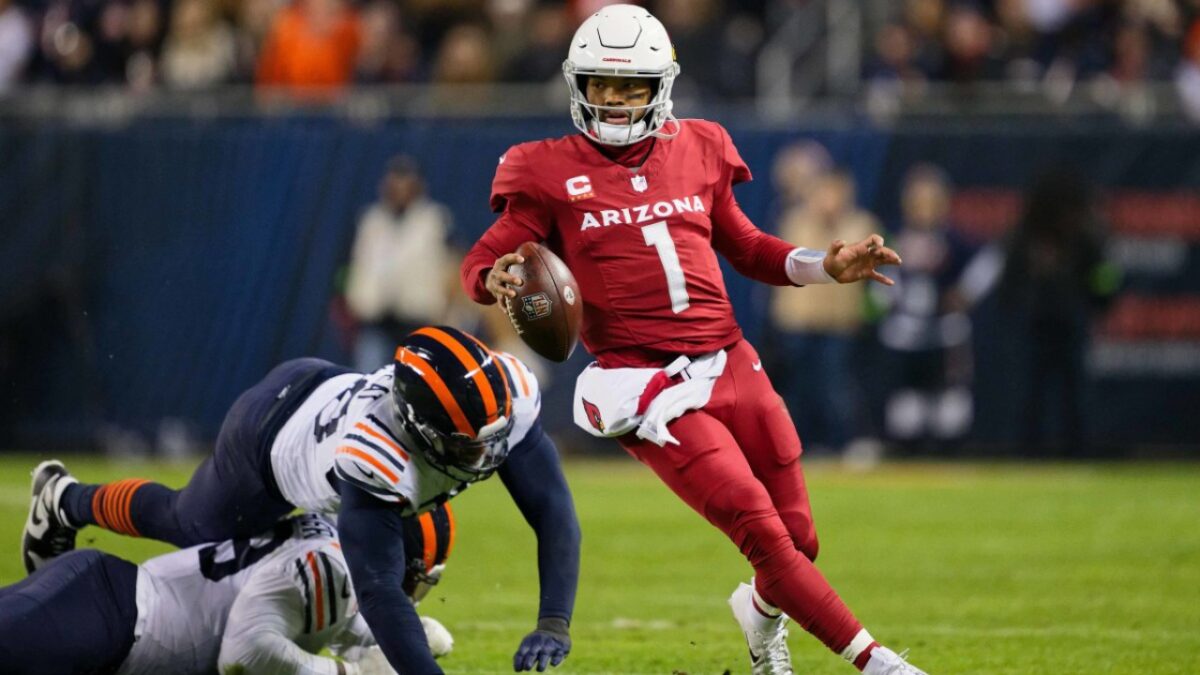 Kyler Murray Apologizes for Wearing a Michael Vick Jersey While Posing with One of His Pitbulls