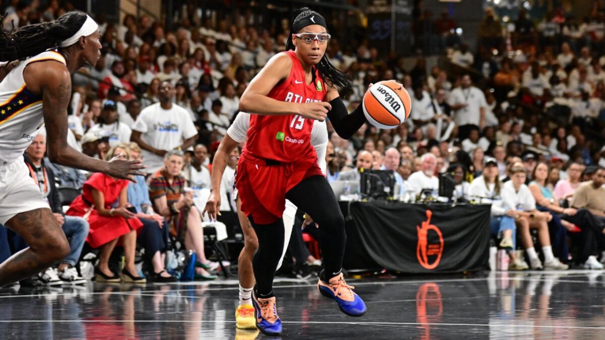Allisha Gray against the Fever