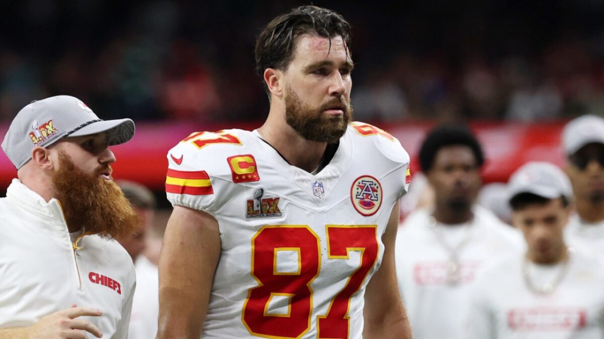 Travis Kelce Slapped with $14k Fine for "Obscene Gesture" in Eagles Defeat 1 Travis Kelce Slapped with $14k Fine for "Obscene Gesture" in Eagles Defeat